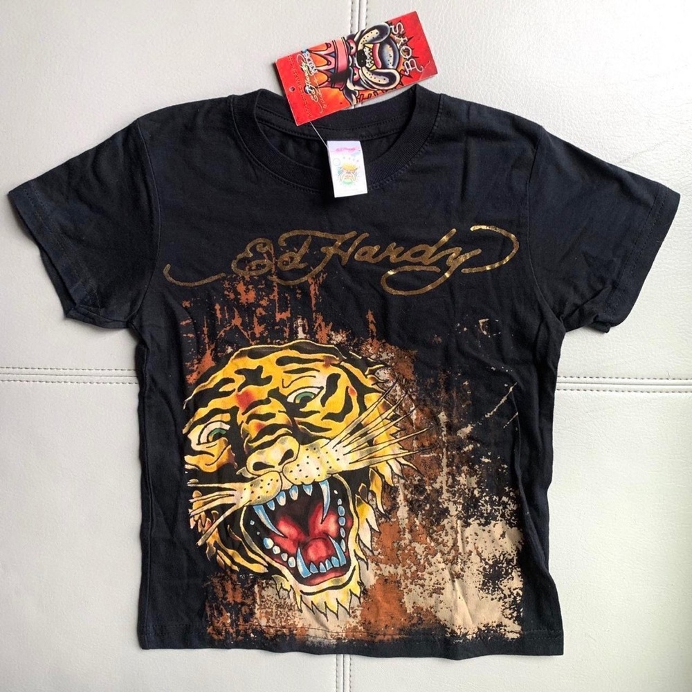 90s - y2k skater inspired black Ed Hardy short sleeve baby tee style crop top